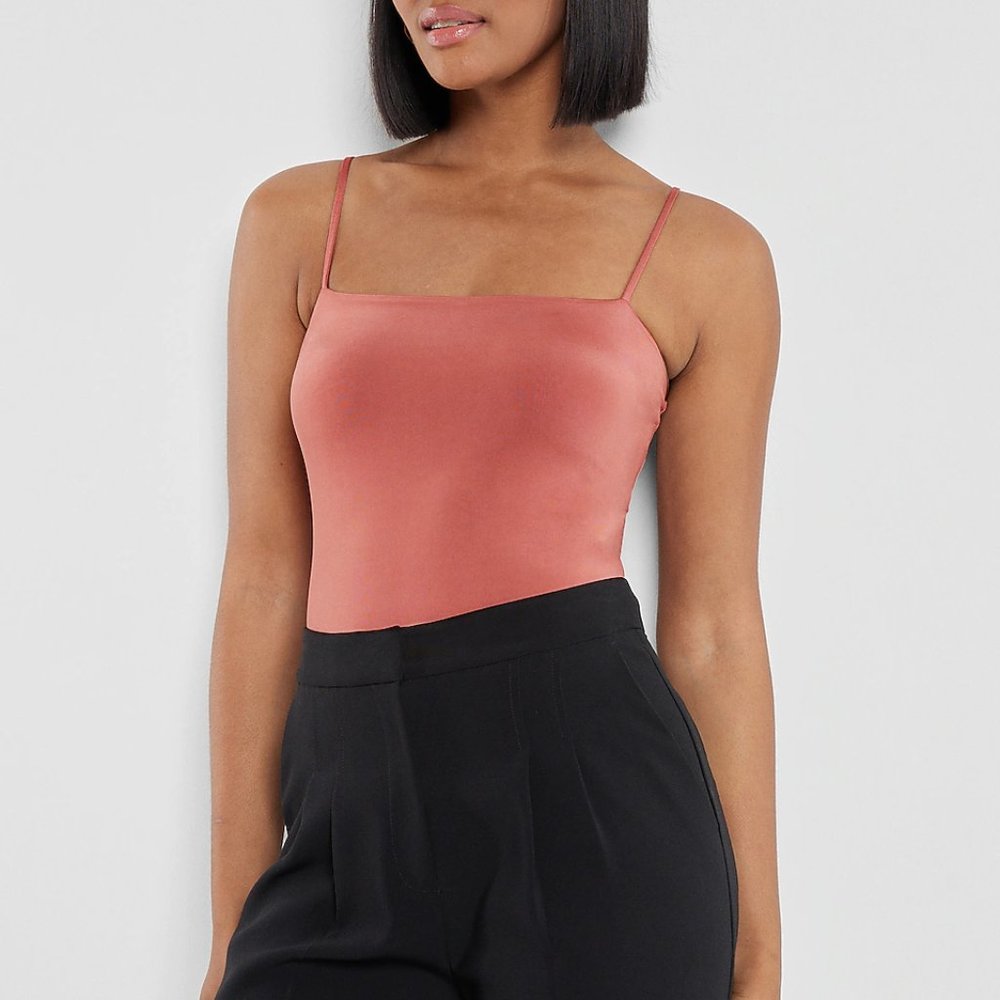 NEW Express Body Contour Silky Square Neck Thong Bodysuit 06419666 Withered Rose